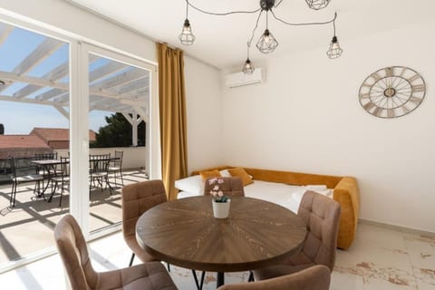 Apartments Villa Amfora with Pool - Unit 379044-13
