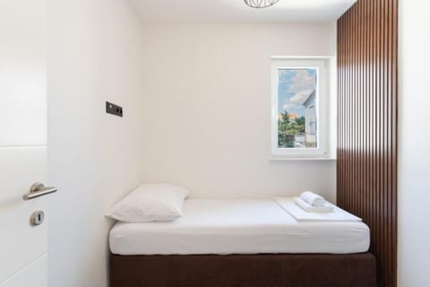 Apartments Villa Amfora with Pool - Unit 379044-13