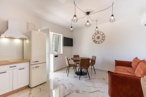 Apartments Villa Amfora with Pool - Unit 379047-13