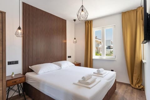 Apartments Villa Amfora with Pool - Unit 379047-13
