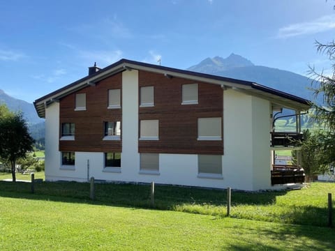 Casa Surselva Whg Marti Appartement/Fewo, Bad, WC, 2 Schlafräume