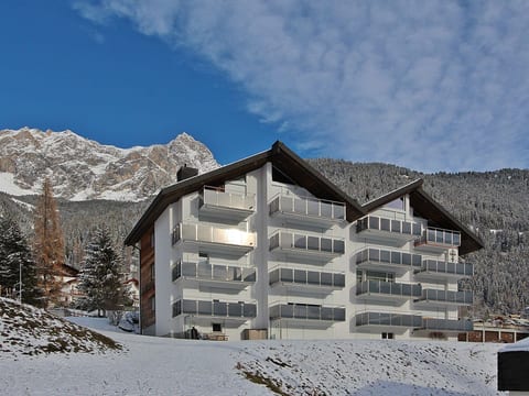 Tgesa La Niva 1 Appartement/Fewo, Dusche oder Bad, WC, 2 Schlafräume