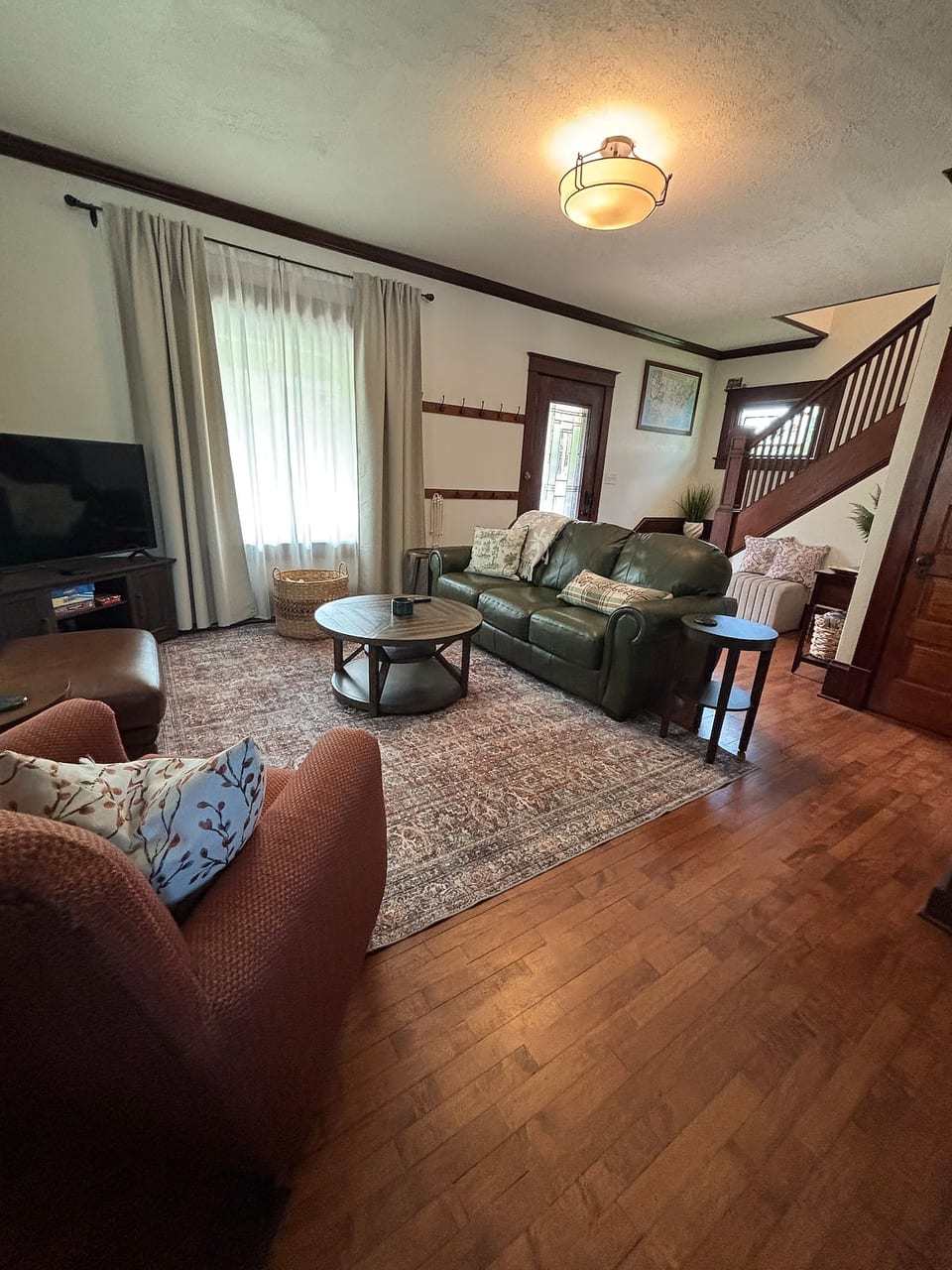The Cozy Craftsman Historic Charm Near Downtown image 1