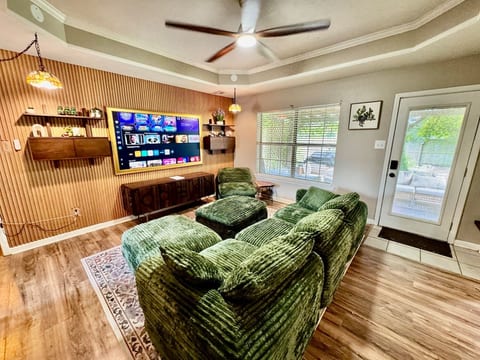 Cozy Cabot 3 bedroom