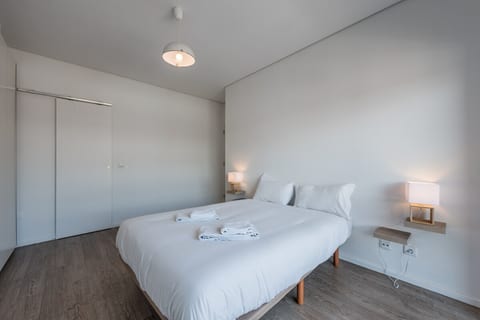 Apartment on the Sea and in the City - Free Garage