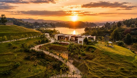 Legacy Colombia: Luxury Waterfront Wellness Retreat