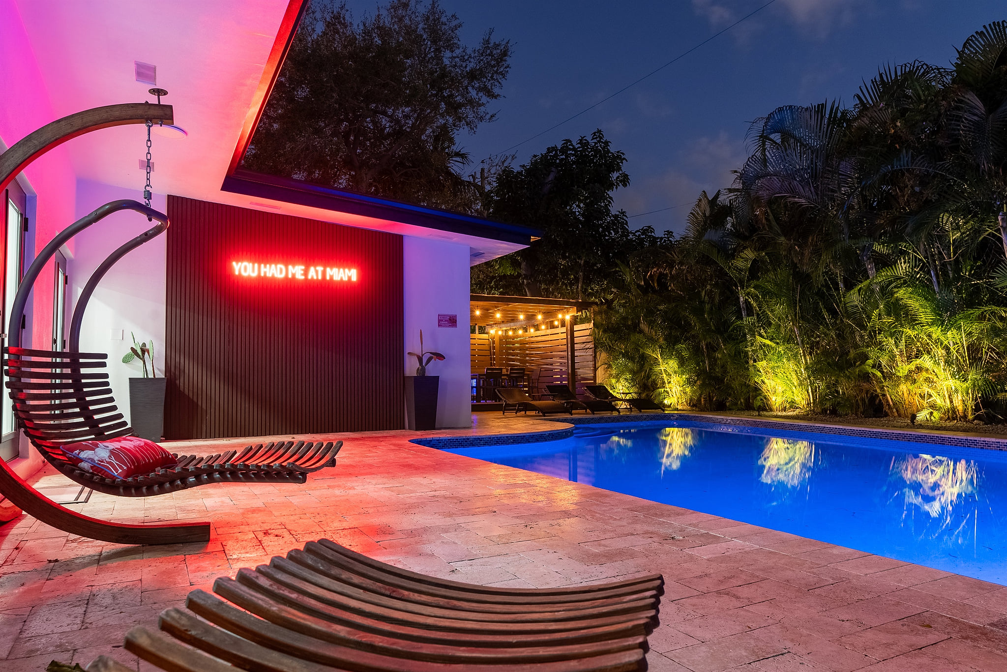 Legacy Miami: Terrace Grill+Billiards+MiniGolf
