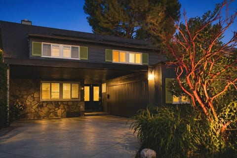 Executive Furnished Home | Pool | Sherman Oaks