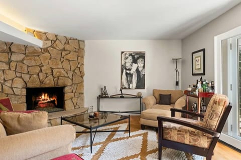 Executive Furnished Home | Pool | Sherman Oaks
