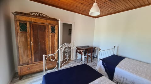 House in a Farm Between Vineyards 2