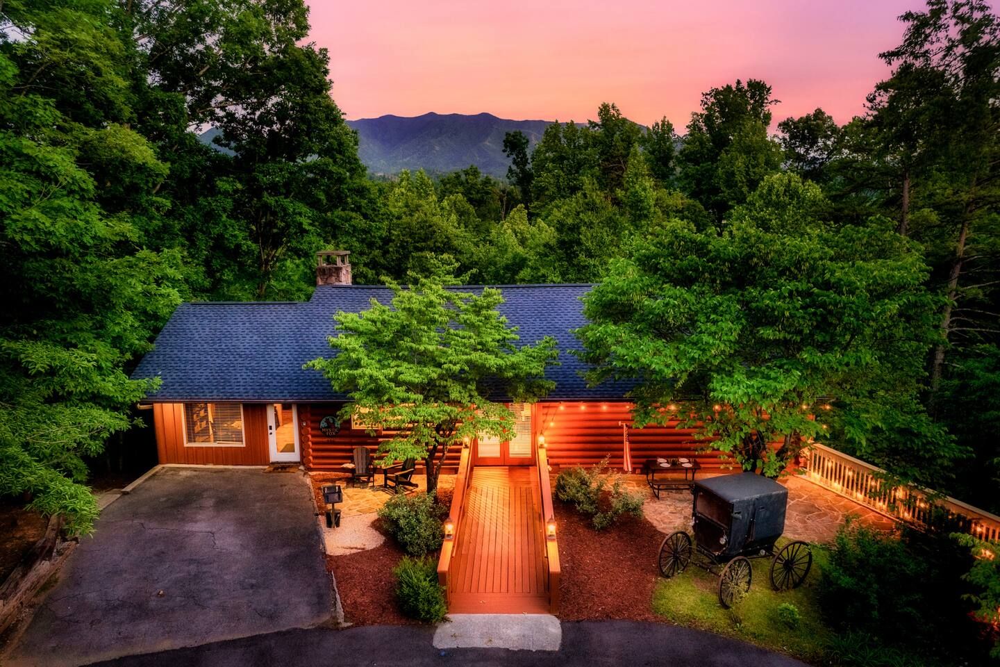 Mystic Fox Cabin
