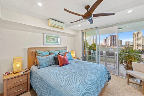 Modern 3 Bedroom 2 Bath Apartment Chevron Island