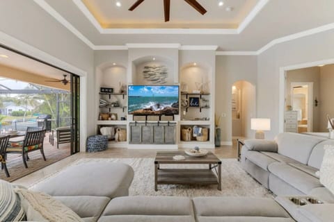 Villa Cheaper Than Therapy | Waterfront Pool Oasis