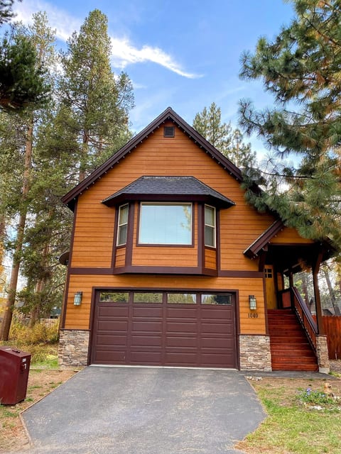Front view - modern house in South Lake Tahoe