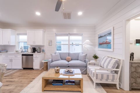 Palmetto Place | Charming St. Simons Bungalow