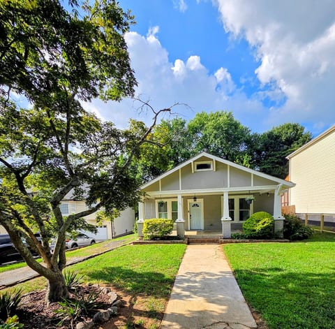 Westside Bungalow w/ Screened Porch image 2