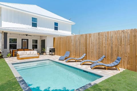 4BDR~Luxury Beach House l Pool l Steps 2 PCB Beach