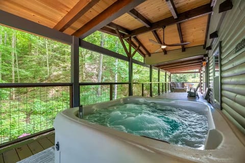Rustic 2BR Farm Cabin: Hot Tub, Animals & Hiking