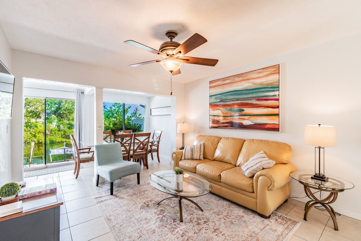 Waterfront 2/1 Apt in heart of Palm Harbor/Ozona