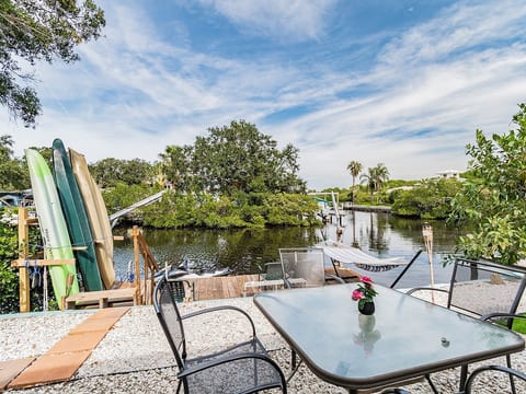 Waterfront 2/1 Apt in heart of Palm Harbor/Ozona image 2