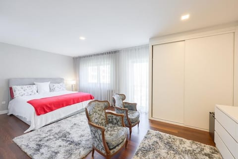 Wisteria Guest House, Free parking