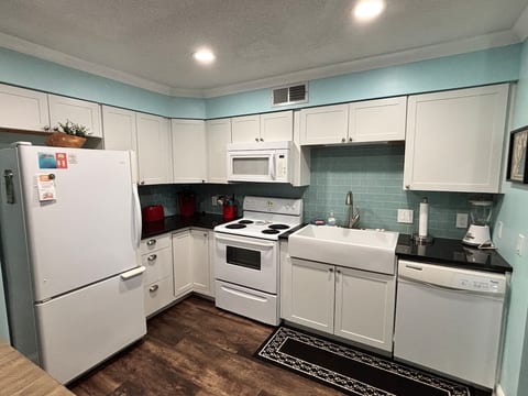 Myrtle-Beach Ocean Front Condo Retreat