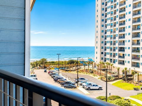 Myrtle-Beach Ocean Front Condo Retreat