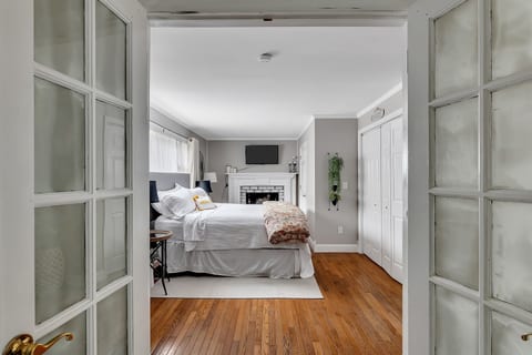Saratoga Backyard Spa Retreat