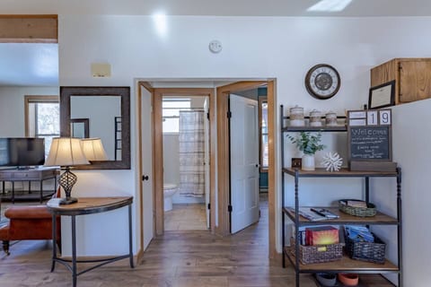 The Ouray Nook – Modern Comfort & AC
