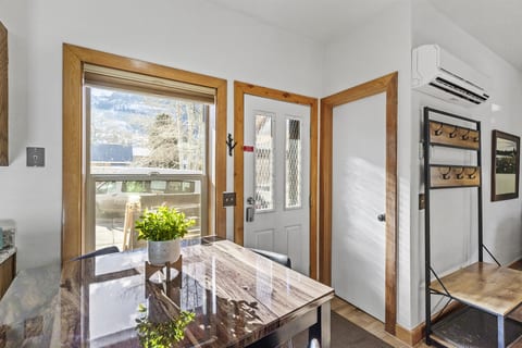 The Ouray Nook – Modern Comfort & AC