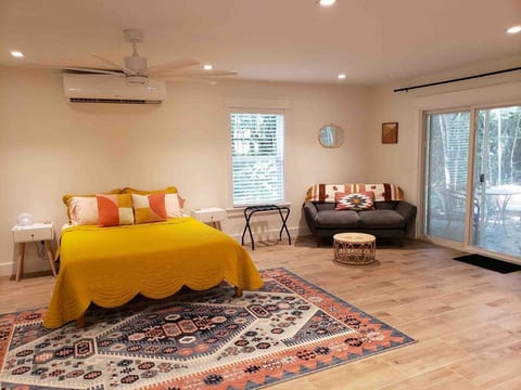 Secluded Slice of Paradise: The Sonder Suite 🌴🌺 image 5