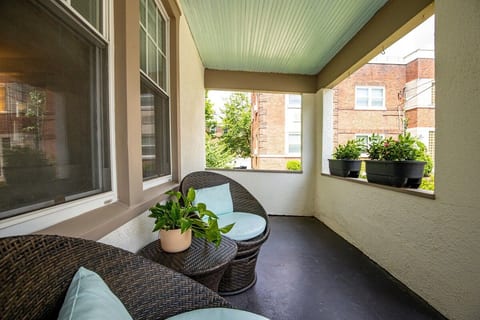 Quaint Hyde Park Home Perfect for Long Term Guests