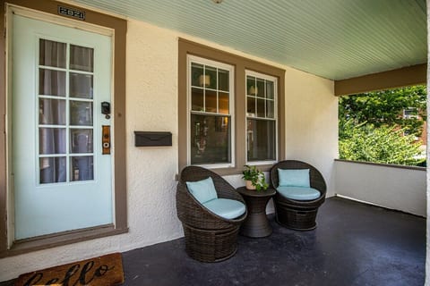 Quaint Hyde Park Home Perfect for Long Term Guests