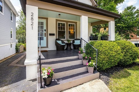 Quaint Hyde Park Home Perfect for Long Term Guests