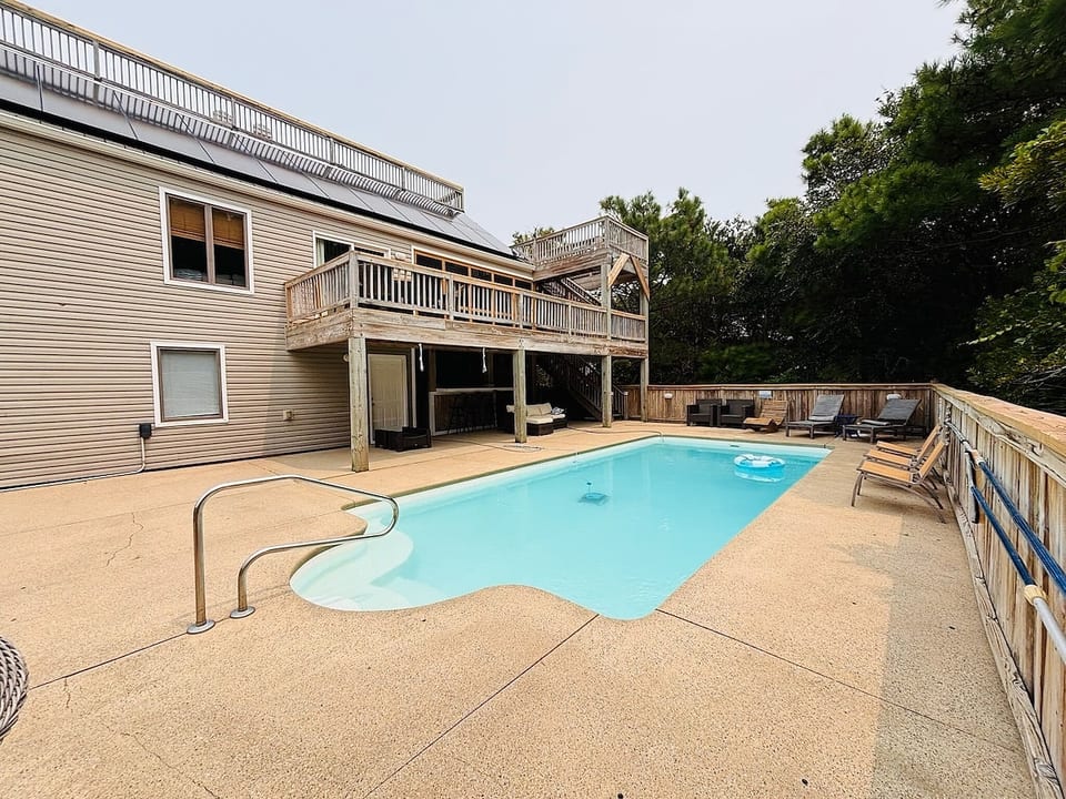 Salt water pool