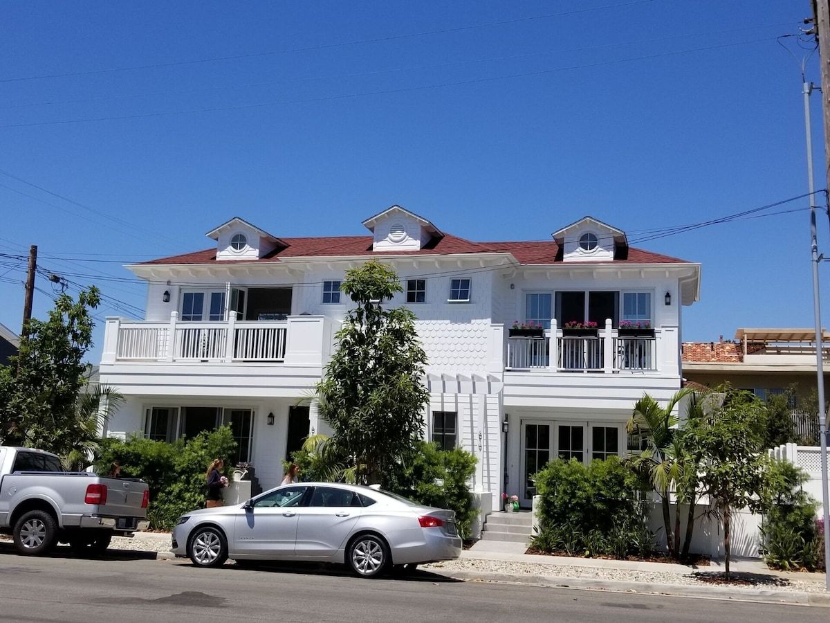 Beach Village at the Del Clone!