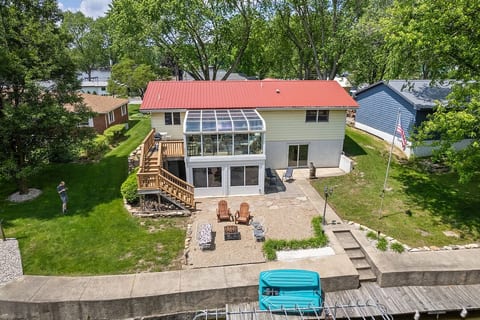 Glass Porch Cottage w/Boat Dock image 1