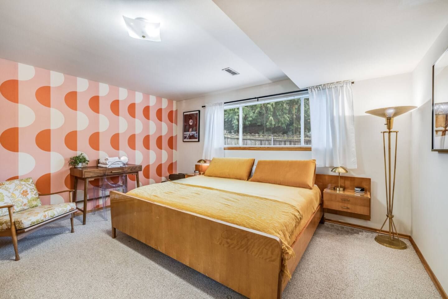 Basement Apartment with Speakeasy & Hot Tub