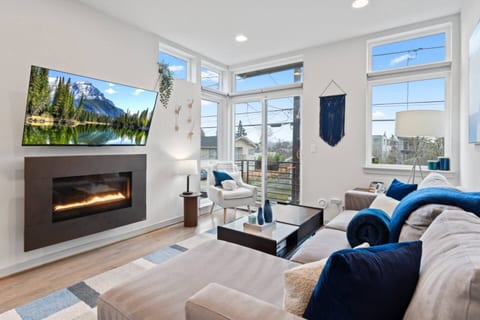 Another view of our cozy, sunlit living space—relax and unwind!