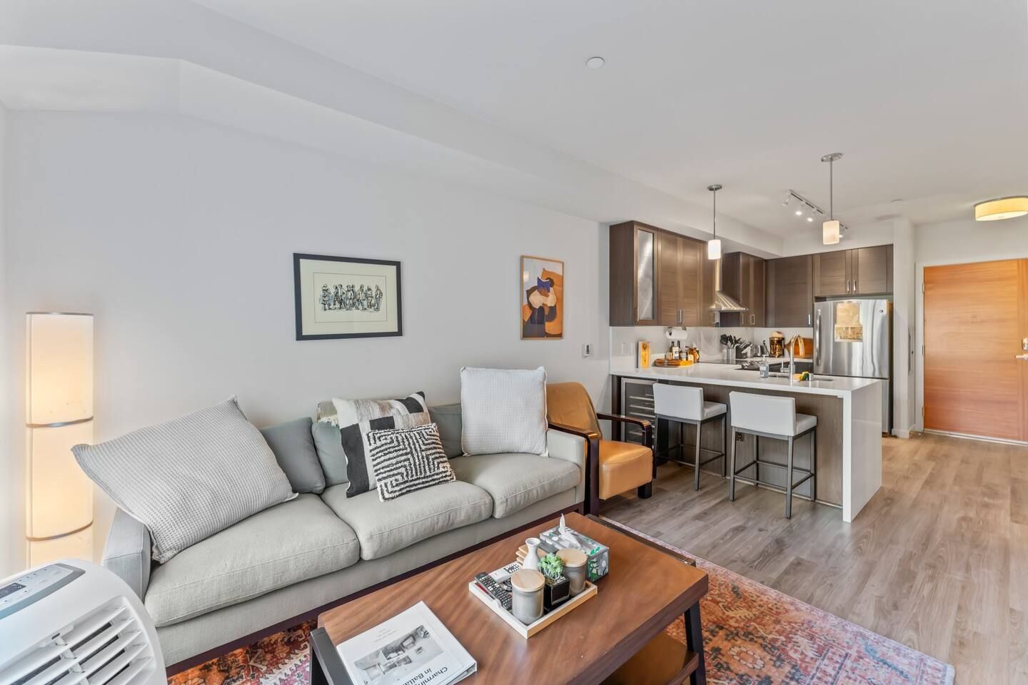 Bright Ballard Condo w/ Modern Kitchen & Gym