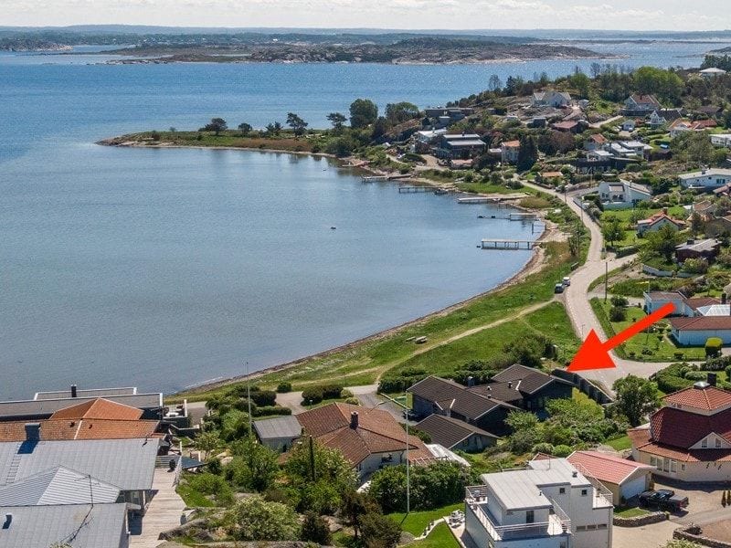 Dream villa with pool on the beach in Gottskär image 1