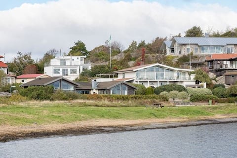 Dream villa with pool on the beach in Gottskär image 2
