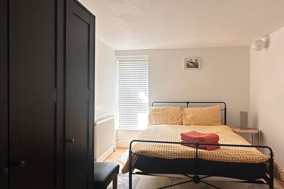Athelstan by the Lido | Winter Gardens & Beach - Kent