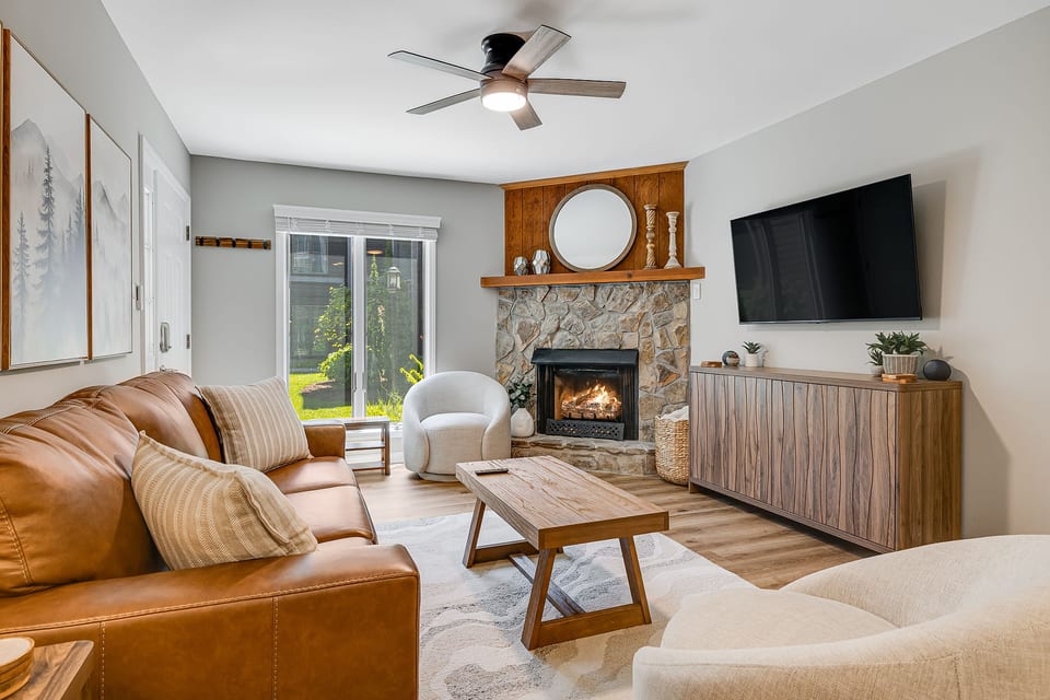 New 2026 Renovated 1st Floor Condo | Walk to Main! - Blowing Rock