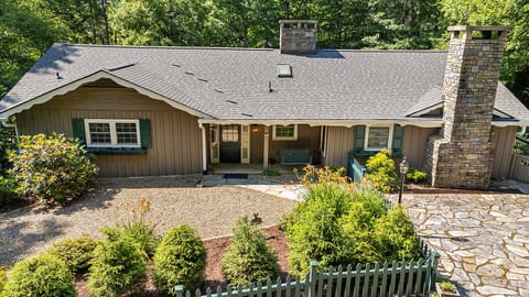 Historic BR Home | Walk to Main St | Pet Friendly
