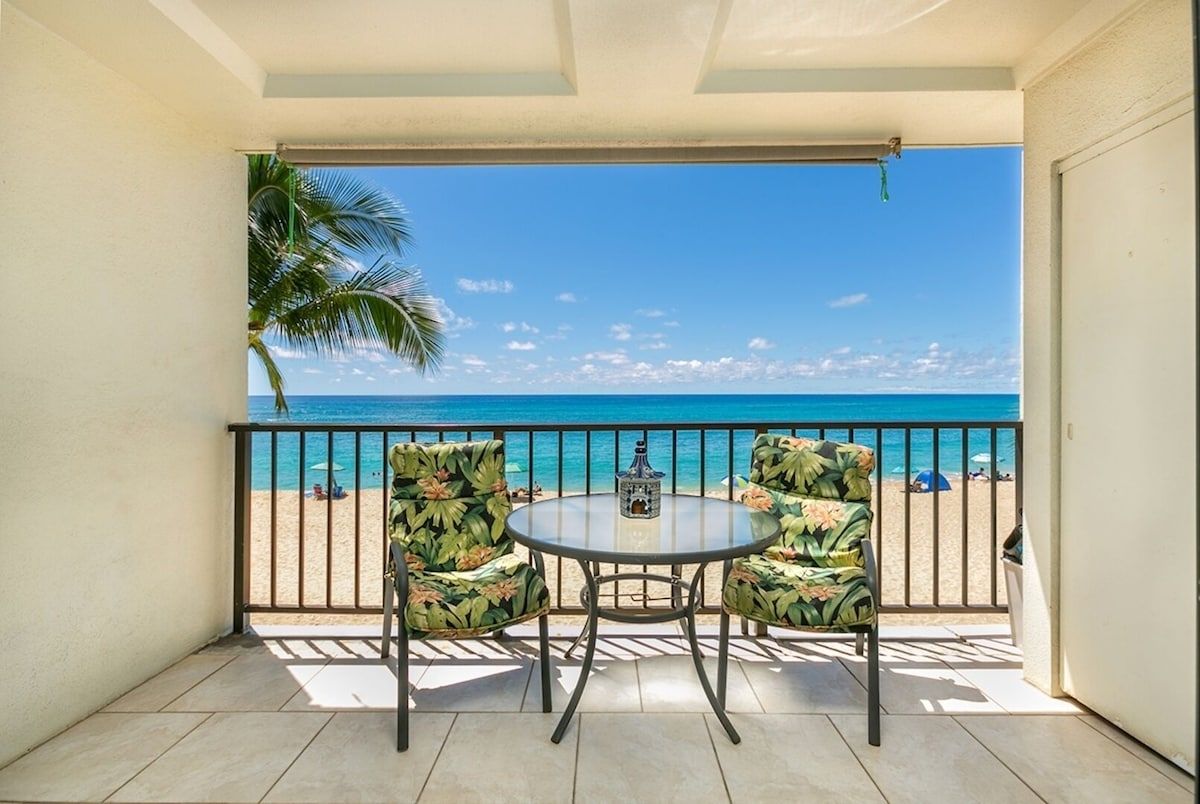 SUPER LOW RATE! 30 Nt Min. Stay! BEACHFRONT CONDO!FREE PKG,WiFi-POOL,HOT TUB,BBQ