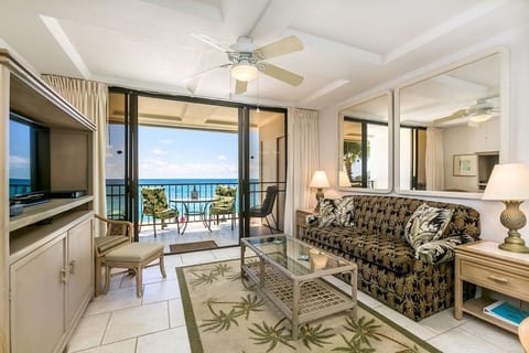 LivingRoom has been updated-kept photo showing beautiful ocean view-see
next pic