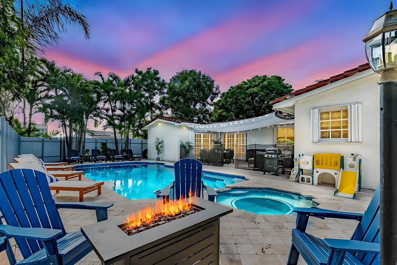 Luxury Retreat w Heated Pool, Spa, FirePit and BBQ