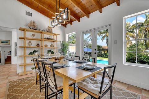 Marlin Stadium 5BR/3BA Villa w/ Pool/BBQ/PoolTable