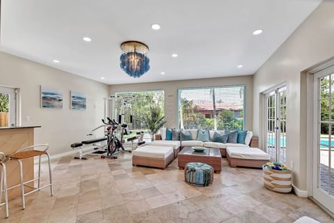 Marlin Stadium 5BR/3BA Villa w/ Pool/BBQ/PoolTable